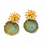Brincos Coral redondos com stud
