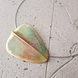 Colar Fold Arrow com cabo de aço